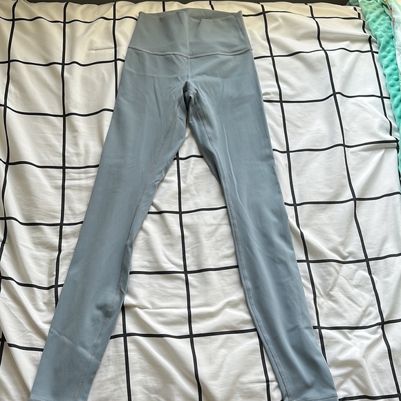 COPY - Lululemon “wunder under 28 inch leggings” (size 4) - Picture 2 of 4